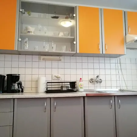 Center Dora Апартаменти *