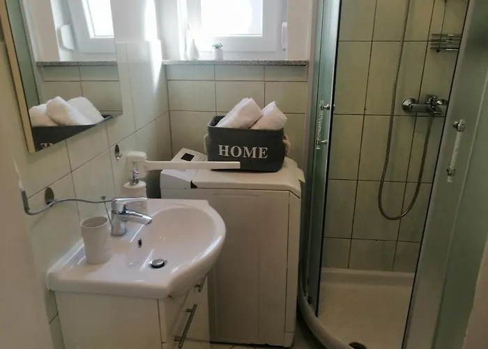 Center Dora Appartement *